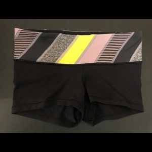 Lululemon Boogie Shorts - reversible